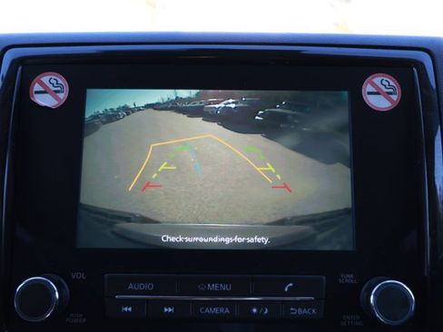 Used 2023 Nissan Frontier SV image 28