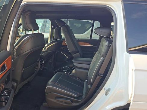 Used 2023 Jeep Grand Cherokee L Summit AWD/4WD image 4
