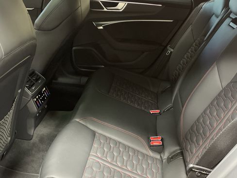 Used 2021 Audi RS 7 Sportback AWD/4WD image 31