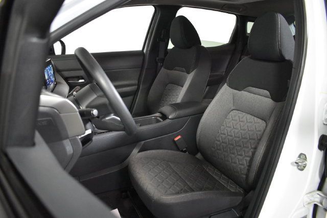 Certified 2026 Nissan Kicks SV w/ SV Premium Package AWD/4WD image 9