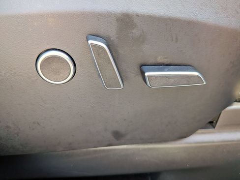 Used 2022 Tesla Model X AWD/4WD image 36