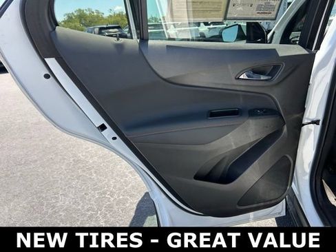 Used 2024 Chevrolet Equinox RS FWD image 13