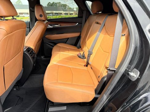 Used 2021 Cadillac XT5 Premium Luxury image 13