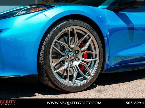 Used 2024 Chevrolet Corvette Z06 RWD image 11