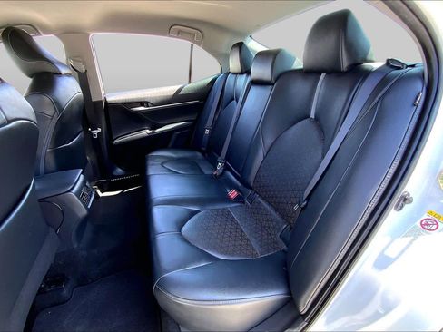 Used 2018 Toyota Camry XSE FWD image 20