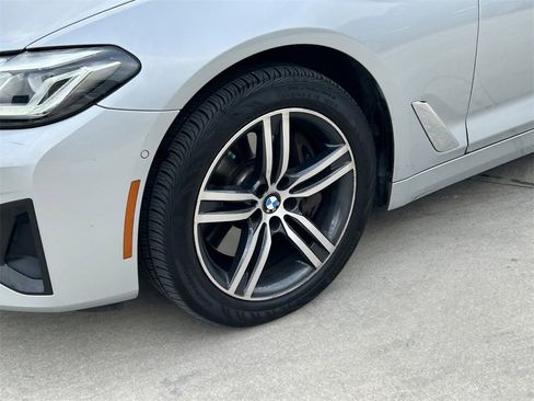 Used 2021 BMW 540i w/ Premium Package image 9