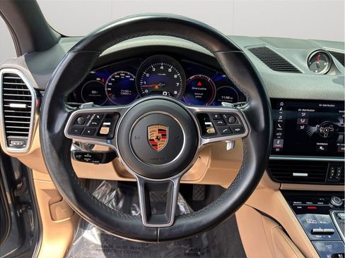 Used 2020 Porsche Cayenne AWD/4WD image 24