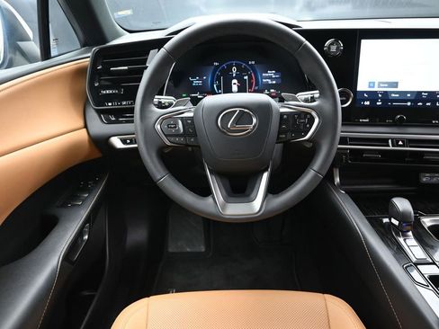 Certified 2025 Lexus RX 350 FWD w/ Technology Package image 30