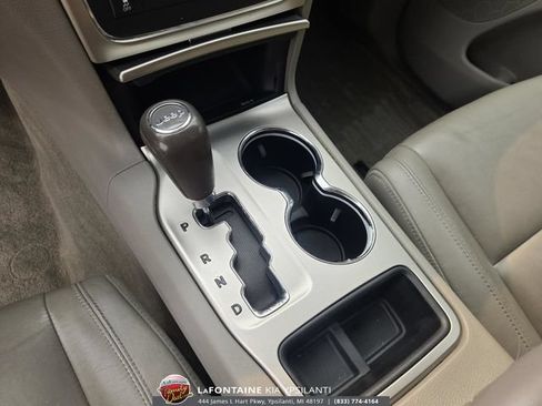 Used 2011 Jeep Grand Cherokee Laredo AWD/4WD image 23