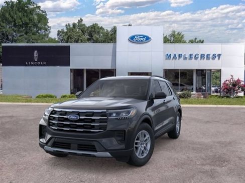 Used 2026 Ford Explorer Active AWD/4WD image 2
