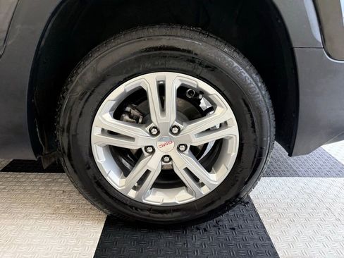 Used 2024 GMC Terrain SLE image 10