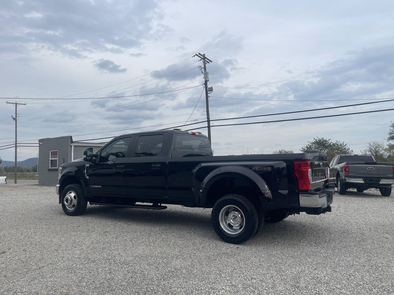 Used 2022 Ford F350 XL w/ STX Appearance Package AWD/4WD image 5