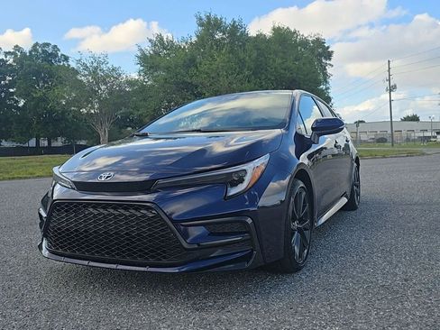 Used 2023 Toyota Corolla SE FWD image 3
