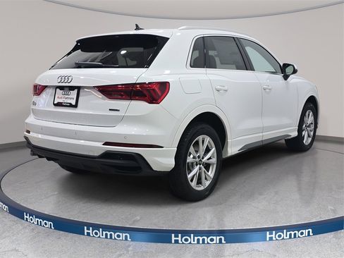 Used 2025 Audi Q3 2.0T Premium w/ Convenience Package image 5