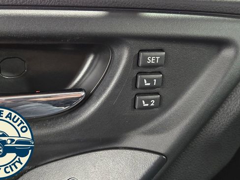 Used 2017 Subaru Forester 2.5i Touring AWD/4WD image 25
