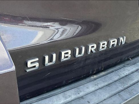 Used 2015 Chevrolet Suburban LT w/ Luxury Package image 29