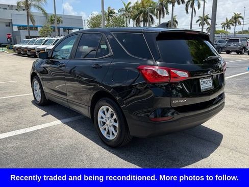 Used 2021 Chevrolet Equinox LS w/ LS Convenience Package FWD image 5