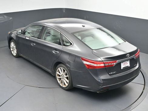 Used 2013 Toyota Avalon XLE Touring FWD image 34
