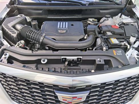 New 2026 Cadillac XT5 Luxury w/ LPO, Premium Carpet Package FWD image 23