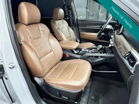 Used 2022 Kia Telluride SX w/ SX Prestige Package AWD/4WD image 8
