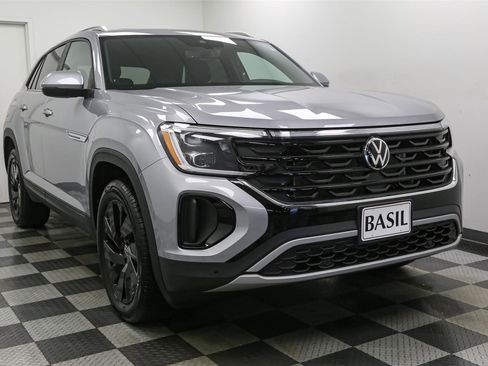New 2026 Volkswagen Atlas Cross Sport SE AWD/4WD image 2