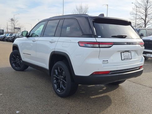 New 2025 Jeep Grand Cherokee Limited image 15
