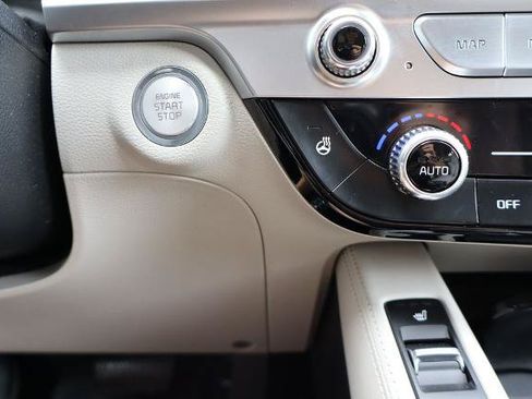Used 2023 Kia Telluride EX w/ EX Captain's Chair Package AWD/4WD image 27