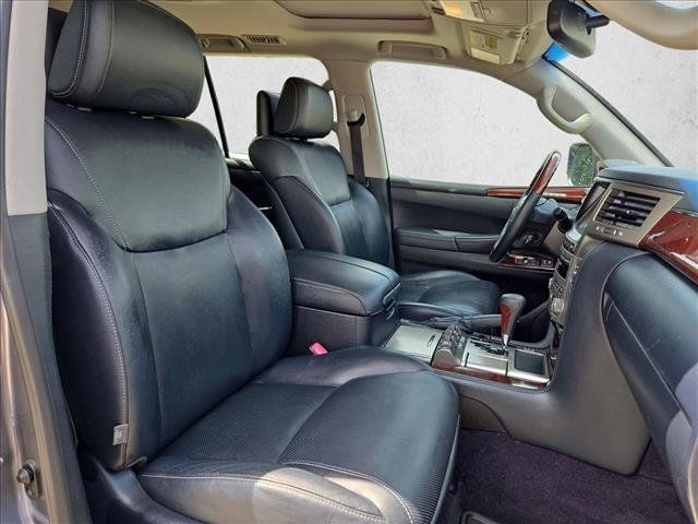Used 2014 Lexus LX 570 4WD image 19