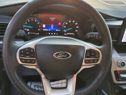 Used 2023 Ford Explorer XLT w/ Equipment Group 202A image 9