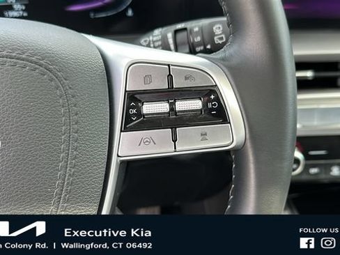 Used 2025 Kia Telluride S AWD/4WD image 14