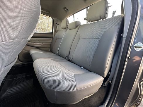 Used 2014 Toyota Tacoma 4x4 Double Cab image 16
