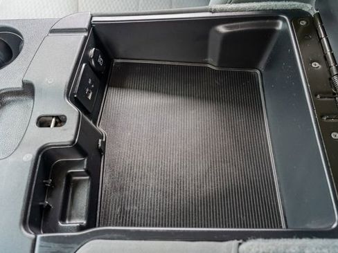 Used 2017 RAM 2500 SLT image 30