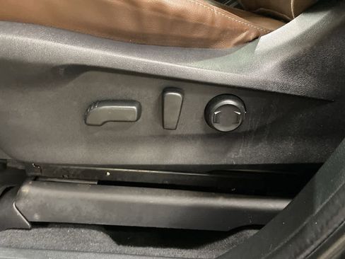 Used 2020 Subaru Ascent Touring w/ Popular Package #3 image 15