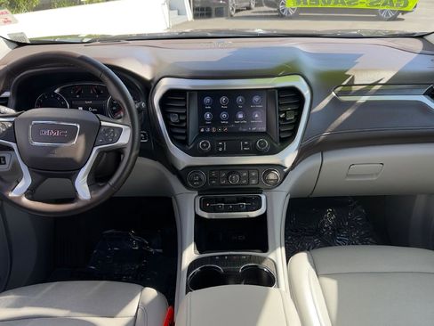 Used 2023 GMC Acadia SLT image 12