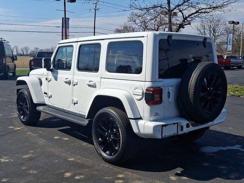 Certified 2022 Jeep Wrangler Unlimited Sahara image 6