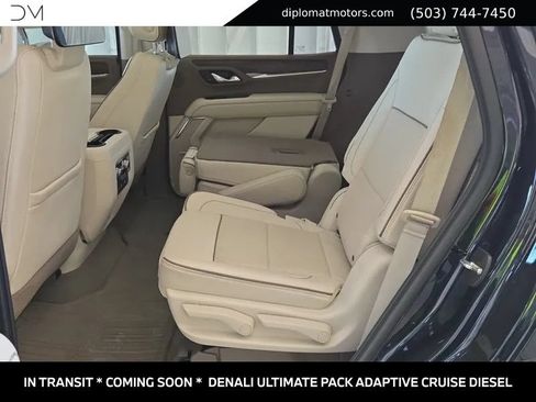 Used 2021 GMC Yukon Denali w/ Denali Ultimate Package AWD/4WD image 9