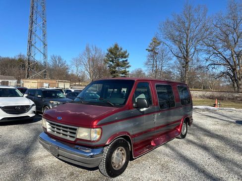 Used 1996 Ford E-150 and Econoline 150 image 1