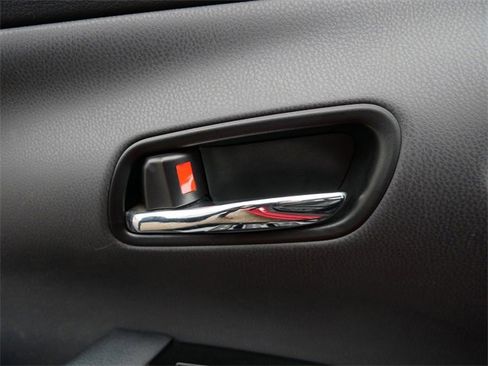 Used 2017 Toyota Prius Prime Premium image 13