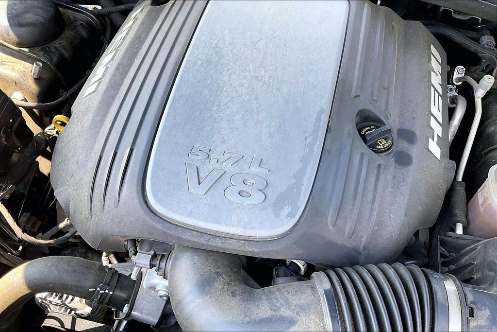 Used 2022 Dodge Challenger R/T RWD image 33