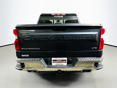 Used 2020 Chevrolet Silverado 1500 LTZ w/ LTZ Premium Package image 6