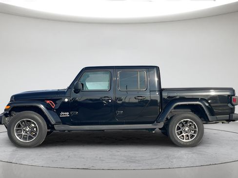 Used 2022 Jeep Gladiator Overland w/ Cold Weather Group AWD/4WD image 7