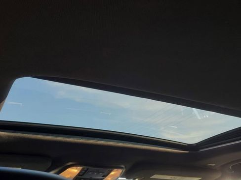 Used 2019 Jeep Grand Cherokee Limited image 27