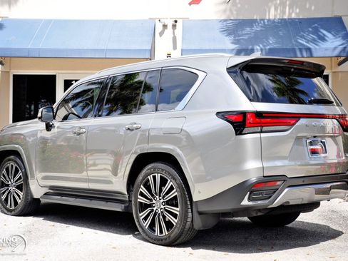 Used 2026 Lexus LX 700h Luxury AWD/4WD image 26
