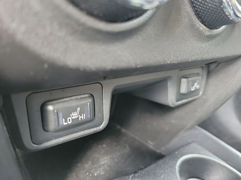 Used 2017 Mitsubishi Outlander Sport ES image 32