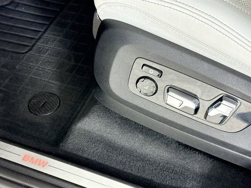 Used 2023 BMW X5 sDrive40i w/ Executive Package image 18