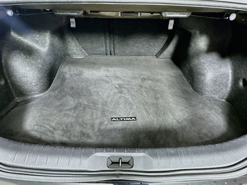 Used 2025 Nissan Altima 2.5 SV FWD image 27