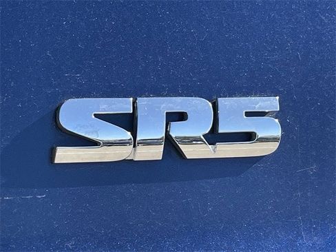 Used 2015 Toyota Tundra SR5 w/ SR5 Upgrade Package image 26