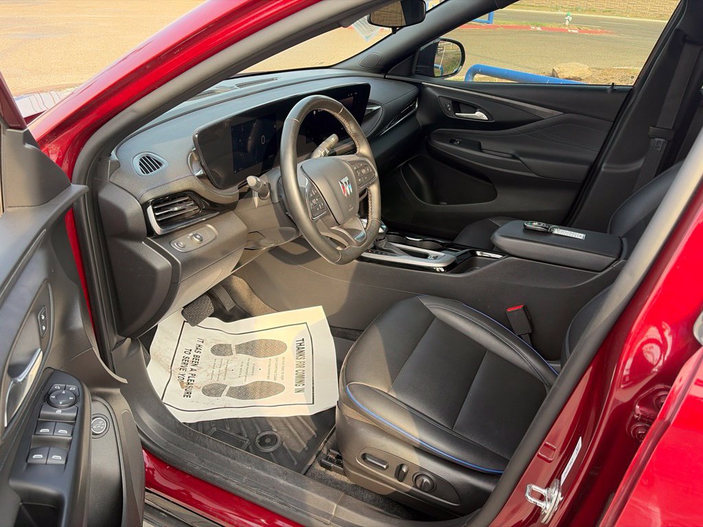 Used 2024 Buick Envista Sport Touring w/ Convenience I Package FWD image 9