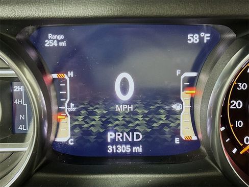 Used 2018 Jeep Wrangler Unlimited Sahara image 12