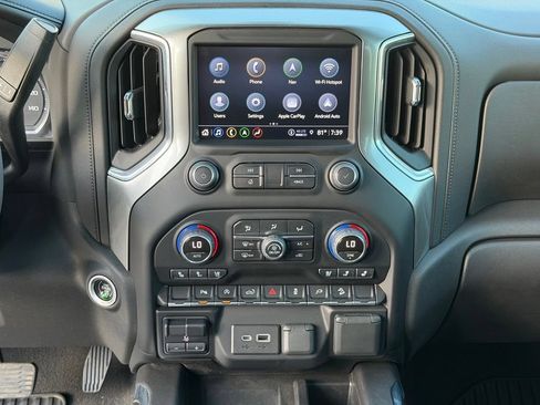 Used 2022 Chevrolet Silverado 1500 LTZ w/ LTZ Convenience Package II AWD/4WD image 31